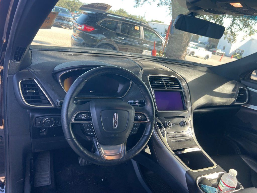 Used 2019 Lincoln Nautilus FWD image 5
