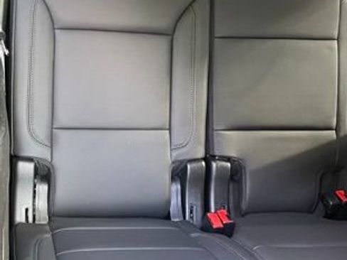 Used 2021 Chevrolet Tahoe Z71 w/ Z71 Off-Road Package image 20