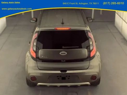 Used 2018 Kia Soul + FWD image 6
