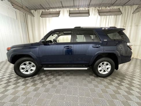 Used 2024 Toyota 4Runner SR5 Premium w/ Moonroof Package AWD/4WD image 4