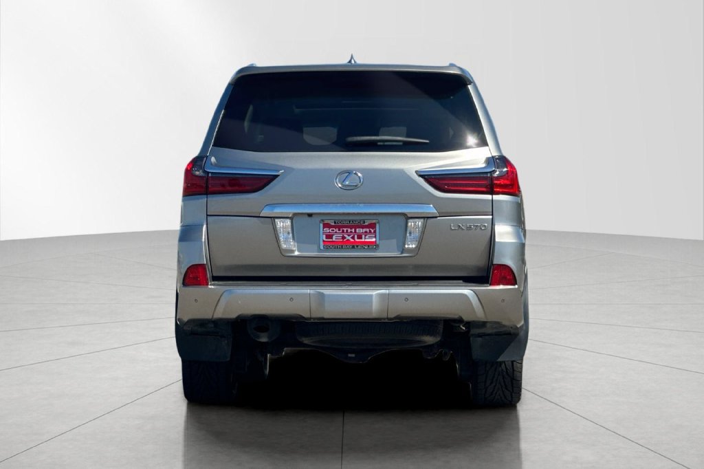 Used 2016 Lexus LX 570 4WD w/ Luxury Package image 5
