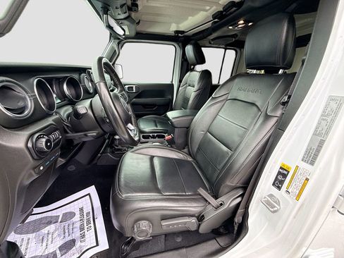 Used 2022 Jeep Wrangler Unlimited Sahara w/ Cold Weather Group image 23