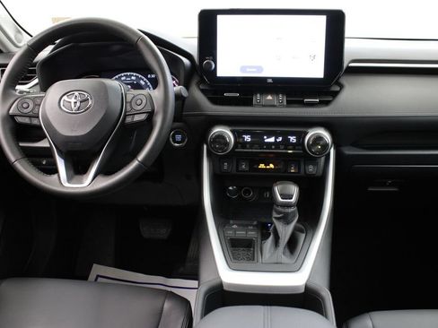 Used 2025 Toyota RAV4 XLE Premium w/ Weather Package FWD image 9