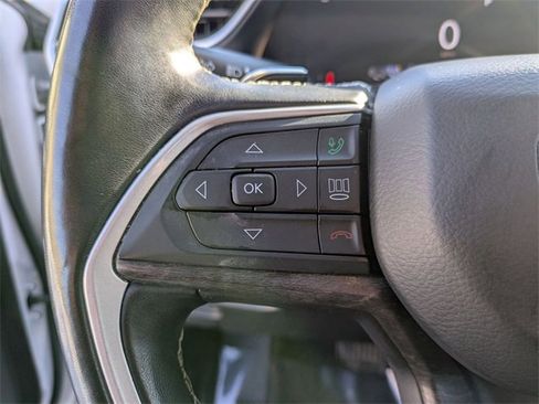 Used 2021 Jeep Grand Cherokee L Limited image 19