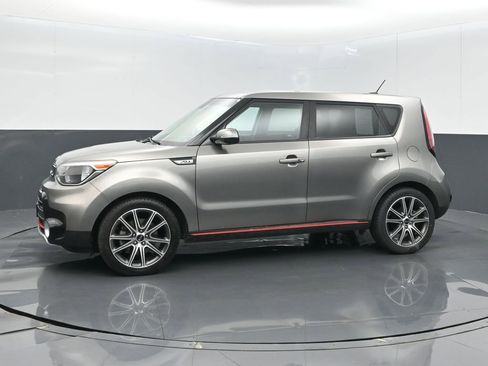 Used 2019 Kia Soul ! FWD image 10
