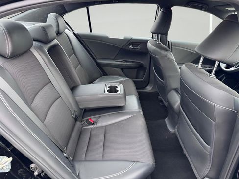 Used 2017 Honda Accord Sport image 29