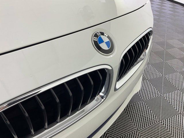Used 2017 BMW 330i xDrive Sedan AWD/4WD image 9