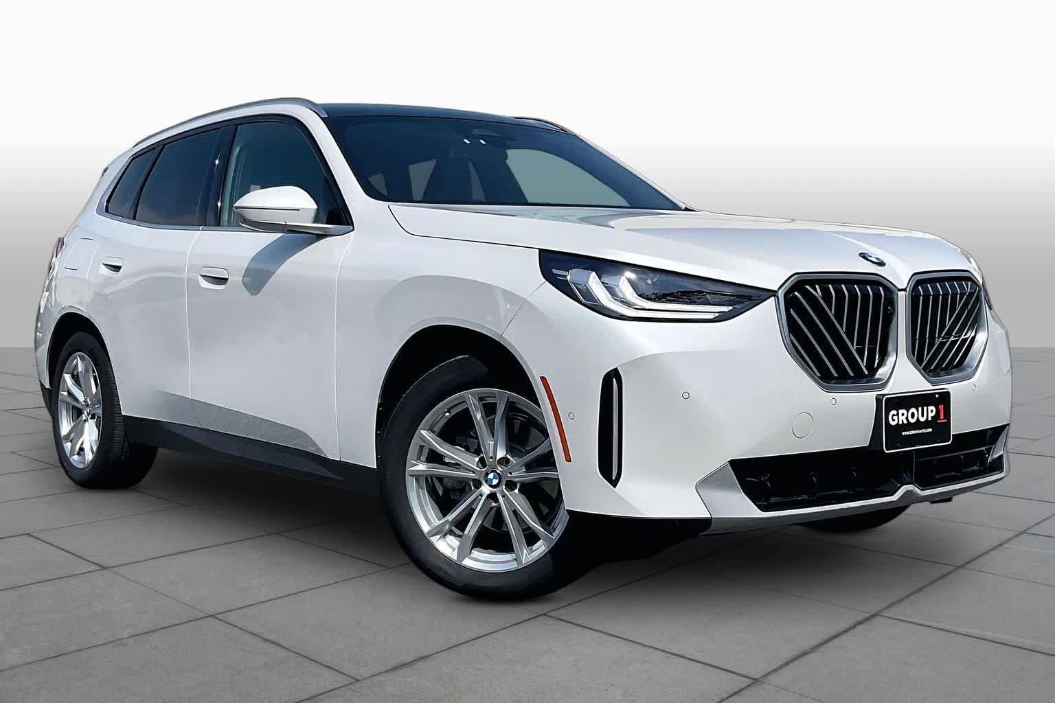 Used 2025 BMW X3 xDrive30i w/ Premium Package AWD/4WD image 2