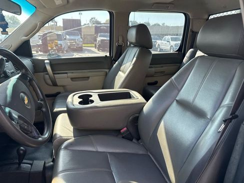 Used 2012 Chevrolet Silverado 3500 W/T AWD/4WD image 13