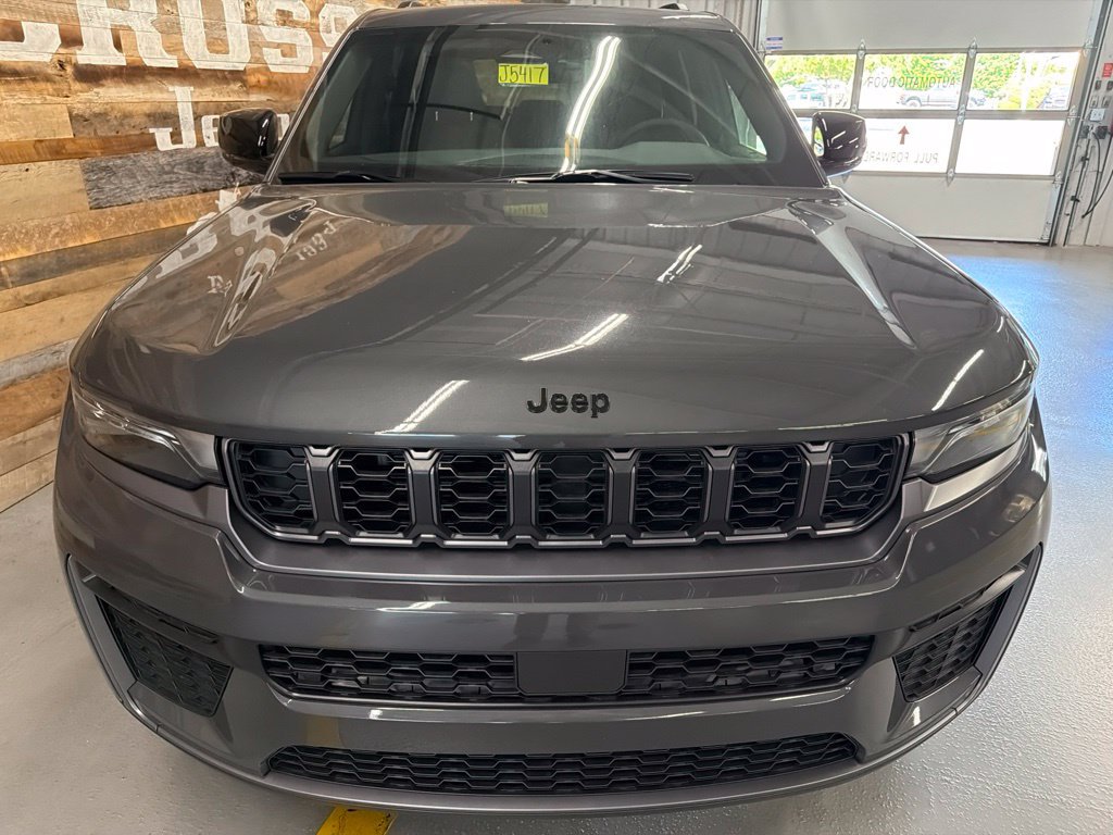 New 2026 Jeep Grand Cherokee Altitude AWD/4WD image 7