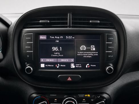 Used 2024 Kia Soul LX w/ Option Group 015 FWD image 33