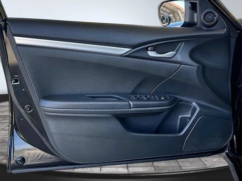 Used 2020 Honda Civic Sport image 17