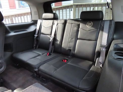 Used 2012 Cadillac Escalade Platinum image 15