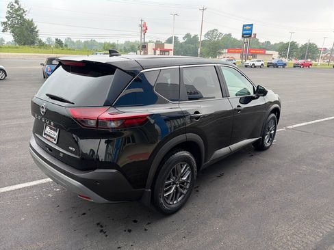 Used 2023 Nissan Rogue S AWD/4WD image 4