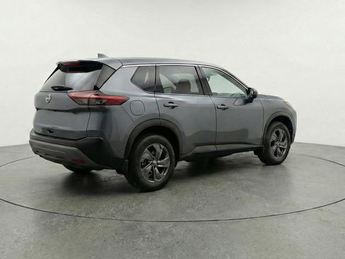 Used 2025 Nissan Rogue SV image 7