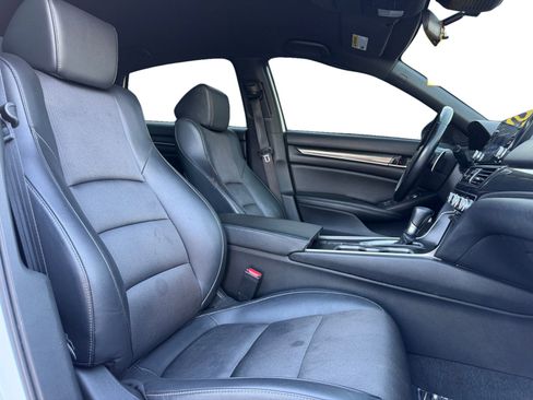 Used 2022 Honda Accord Sport image 14