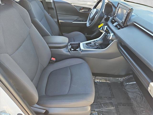 Used 2019 Toyota RAV4 LE w/ All Weather Liner Package FWD image 25