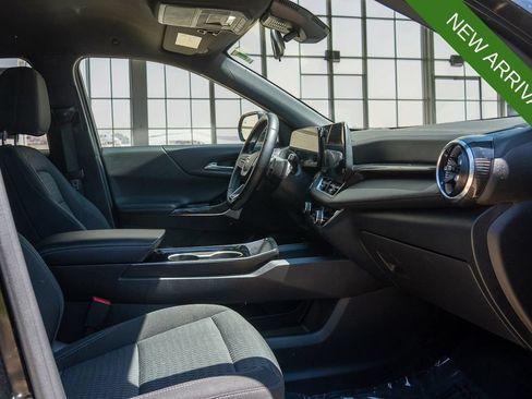Used 2025 Chevrolet Equinox LT FWD image 26