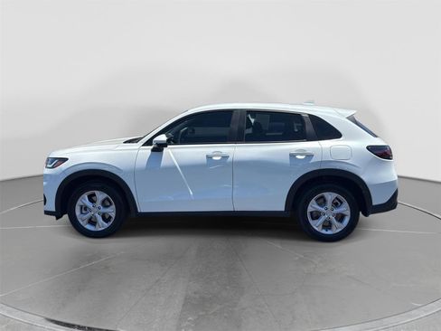 Used 2023 Honda HR-V LX image 2