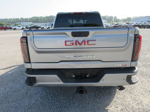 New 2026 GMC Sierra 2500 AT4 w/ AT4 Premium Plus Package AWD/4WD image 6