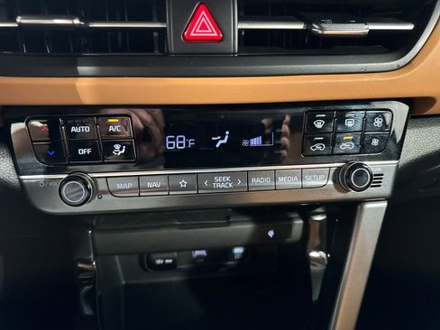 Certified 2024 Kia Seltos EX AWD/4WD image 23