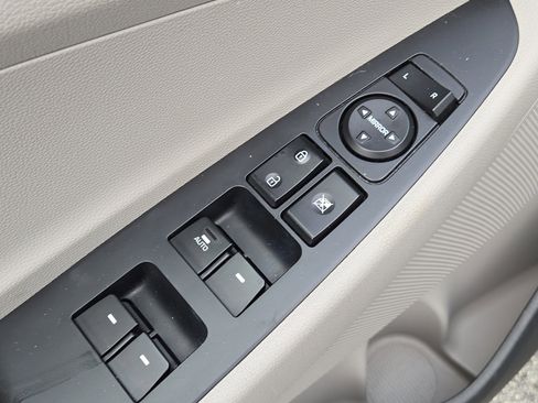 Used 2018 Hyundai Tucson SEL image 17