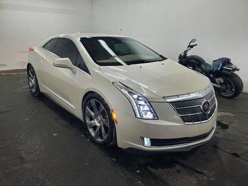 Used 2014 Cadillac ELR w/ Luxury Package image 3