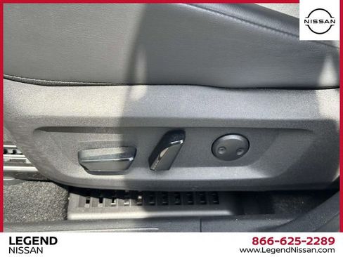 Used 2023 Nissan Rogue SV w/ SV Premium B Package image 17