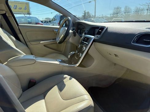 Used 2015 Volvo S60 T5 Premier w/ Convenience Package AWD/4WD image 7