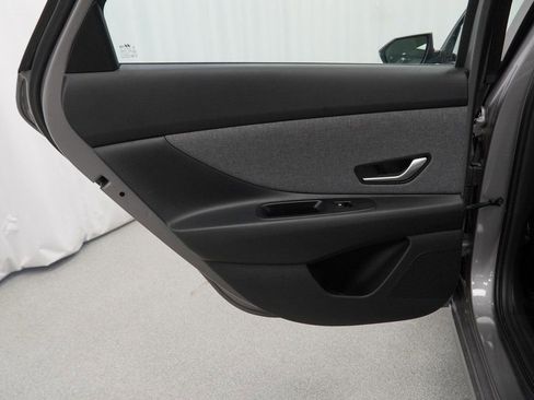 Used 2024 Hyundai Elantra Limited image 44