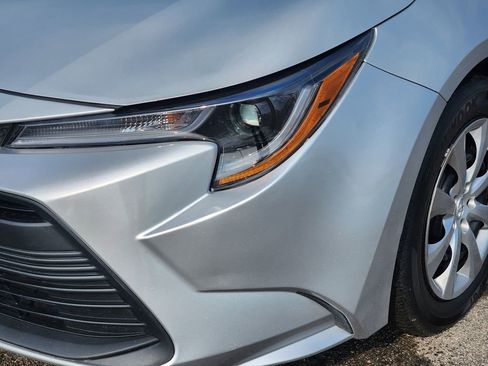 Used 2025 Toyota Corolla LE image 10