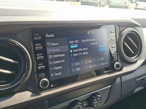 Used 2020 Toyota Tacoma TRD Sport w/ Technology Package AWD/4WD image 16