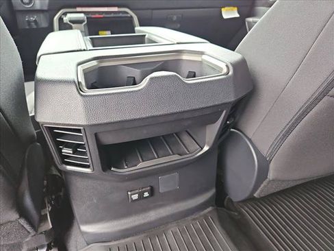 Used 2026 Toyota Tundra SR5 AWD/4WD image 17