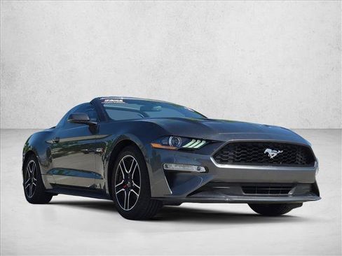 Used 2018 Ford Mustang Premium RWD image 3