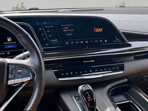 Used 2023 Cadillac Escalade Premium Luxury image 6