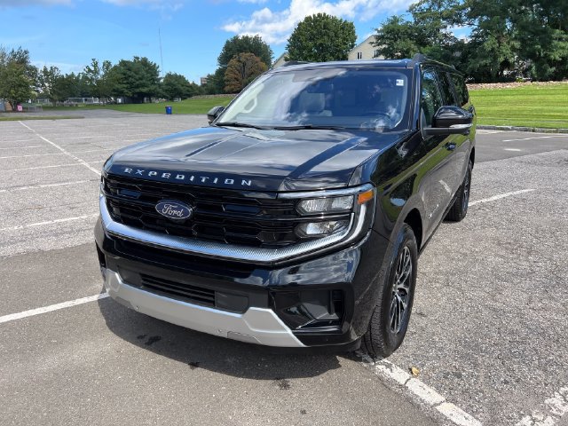 Certified 2025 Ford Expedition Max Platinum AWD/4WD image 4