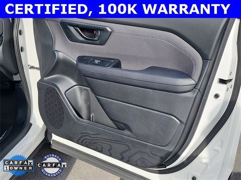 Certified 2025 Subaru Forester Premium image 17