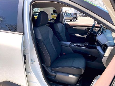 Used 2021 Nissan Rogue S AWD/4WD image 10