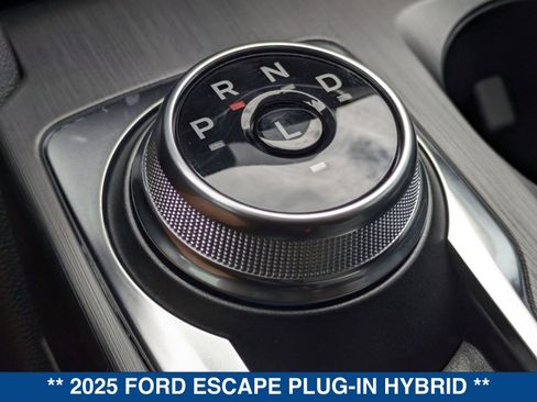New 2025 Ford Escape SE image 34
