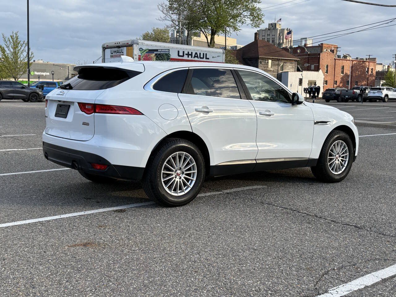 Used 2019 Jaguar F-PACE AWD/4WD image 11