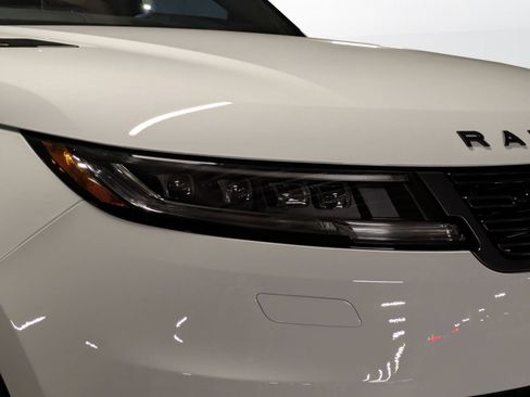 New 2026 Land Rover Range Rover Sport Dynamic SE AWD/4WD image 18
