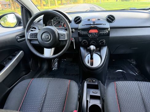 Used 2013 MAZDA MAZDA2 Touring FWD image 18