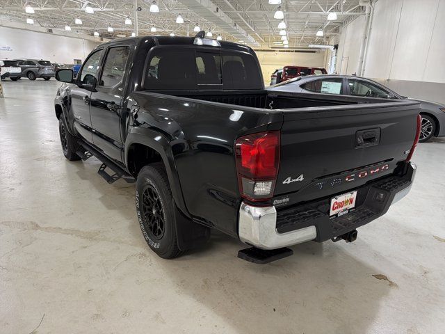 Used 2022 Toyota Tacoma SR5 AWD/4WD image 6