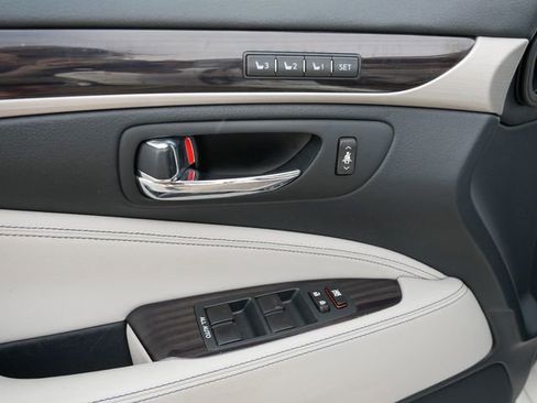 Used 2013 Lexus LS 460 AWD w/ Comfort Pkg image 12