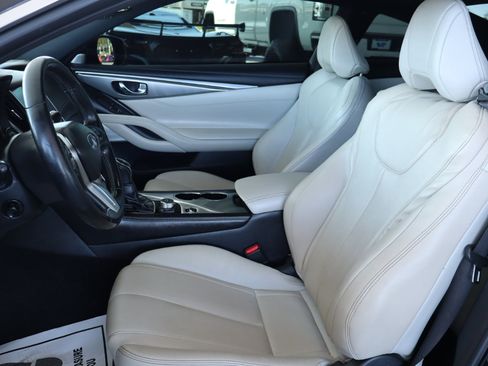 Used 2017 INFINITI Q60 3.0t w/ Premium Plus Package 3.0T image 15