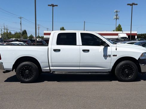 Used 2014 RAM 1500 ST w/ SXT Appearance Group AWD/4WD image 3
