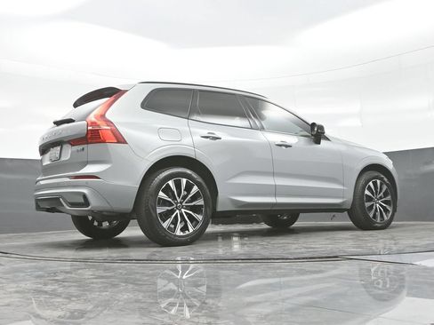 Used 2024 Volvo XC60 B5 Core w/ Protection Package Premier AWD/4WD image 29