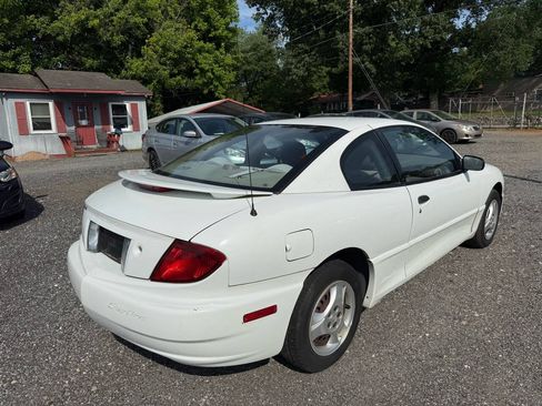 Used 2004 Pontiac Sunfire Coupe w/ 1SB Preferred Equipment Group FWD image 21