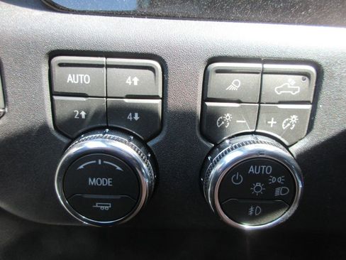 New 2026 GMC Sierra 2500 SLT w/ SLT Convenience Package image 17