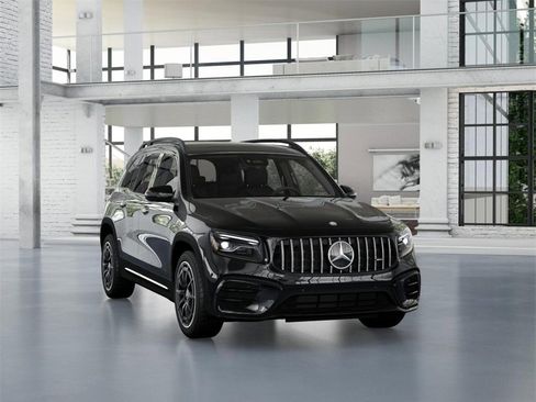 New 2026 Mercedes-Benz GLB 35 AMG 4MATIC image 9
